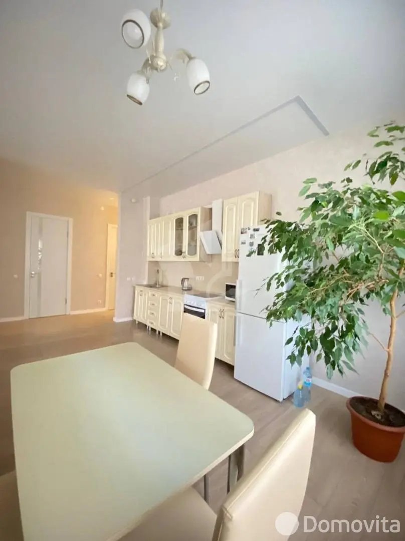 квартира, Минск, ул. Максима Богдановича, д. 52Б, стоимость аренды 1 989 р./мес.