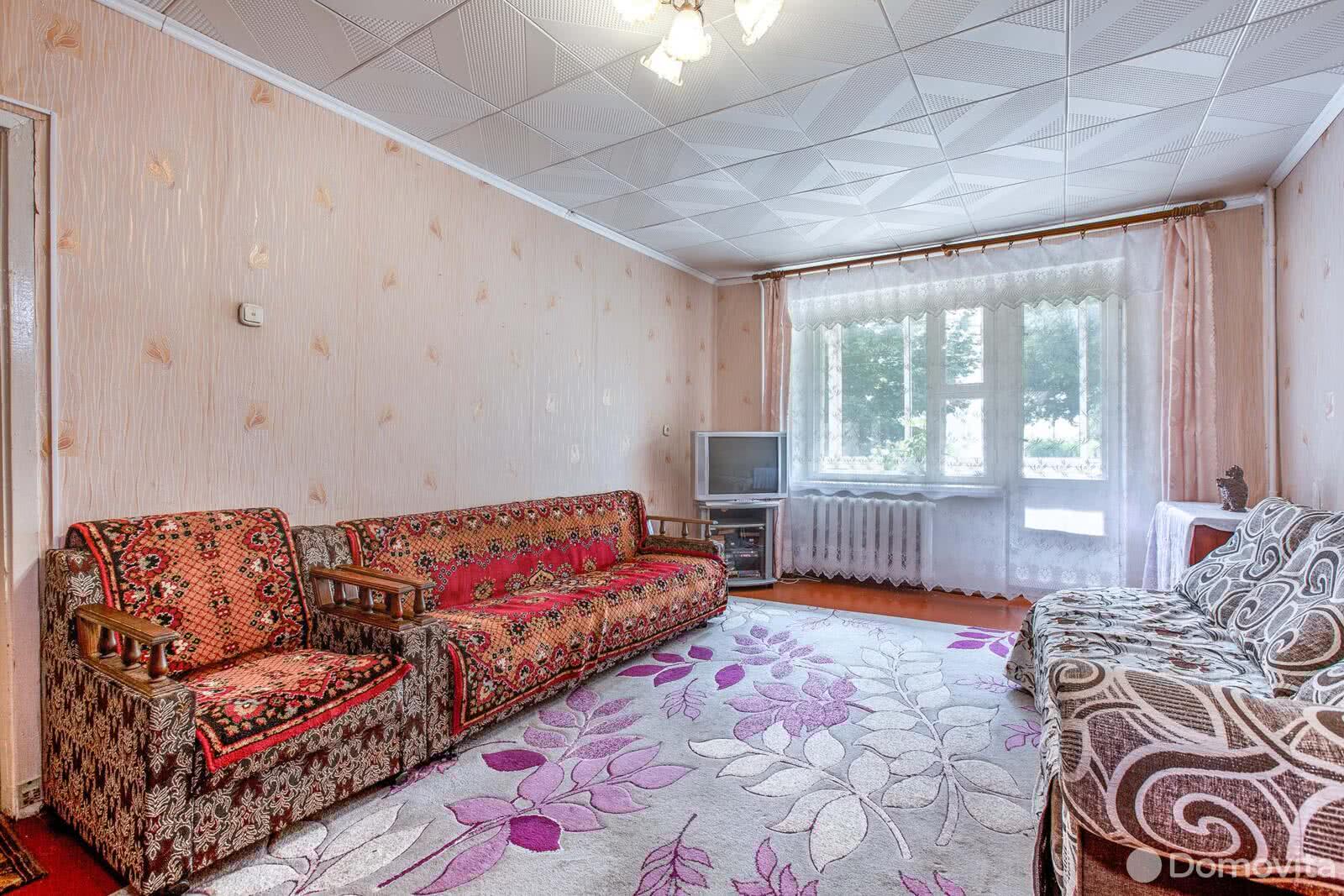 Купить 2-комнатную квартиру в Логойске, ул. Советская, д. 29, 39500 USD, код: 1020287 - фото 1