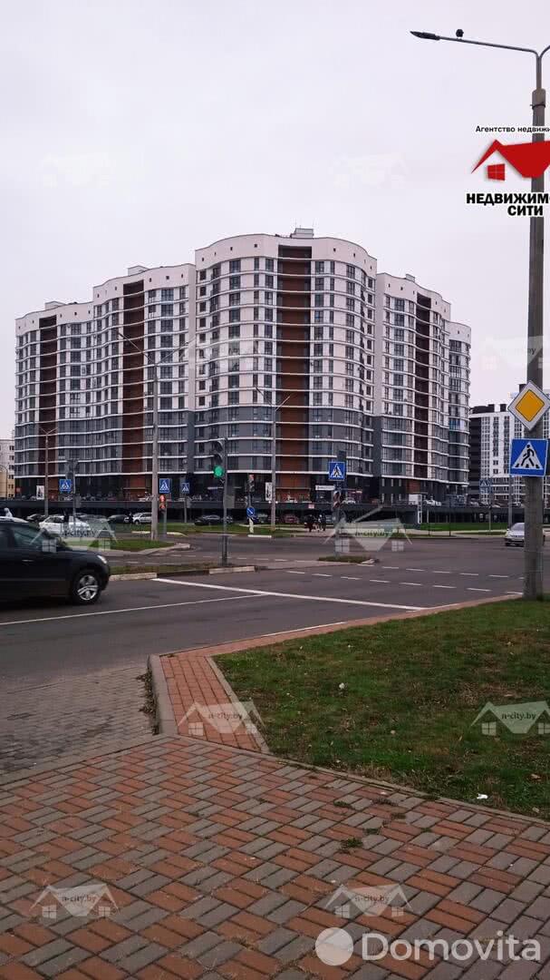 Купить 2-комнатную квартиру в Солигорске, ул. Судиловского, д. 21, 63000 USD, код: 1007113 - фото 1
