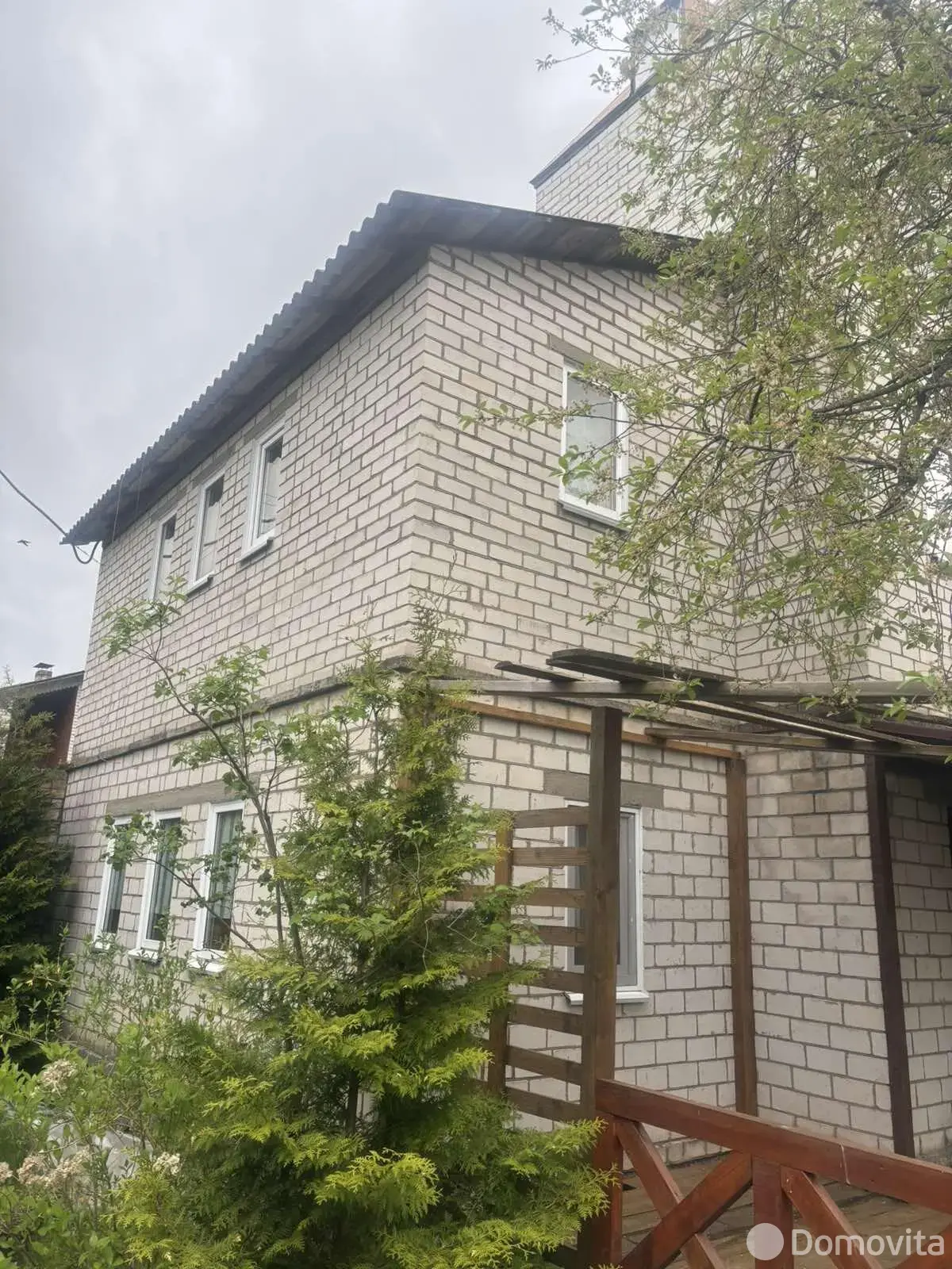 дача, Лира,