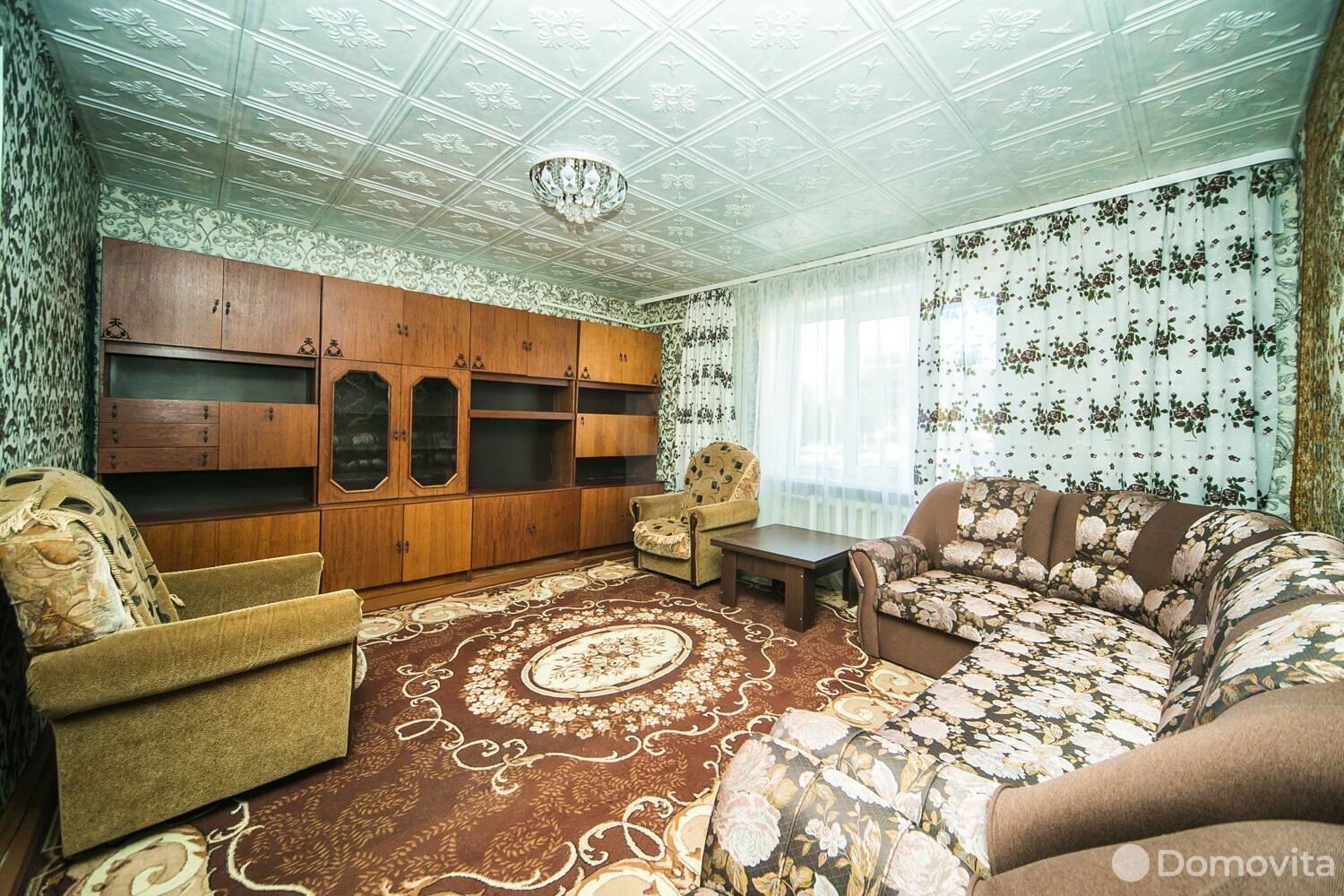 Купить 3-комнатную квартиру в Логойске, ул. Криничная, д. 5, 19900 USD, код: 1000459 - фото 1