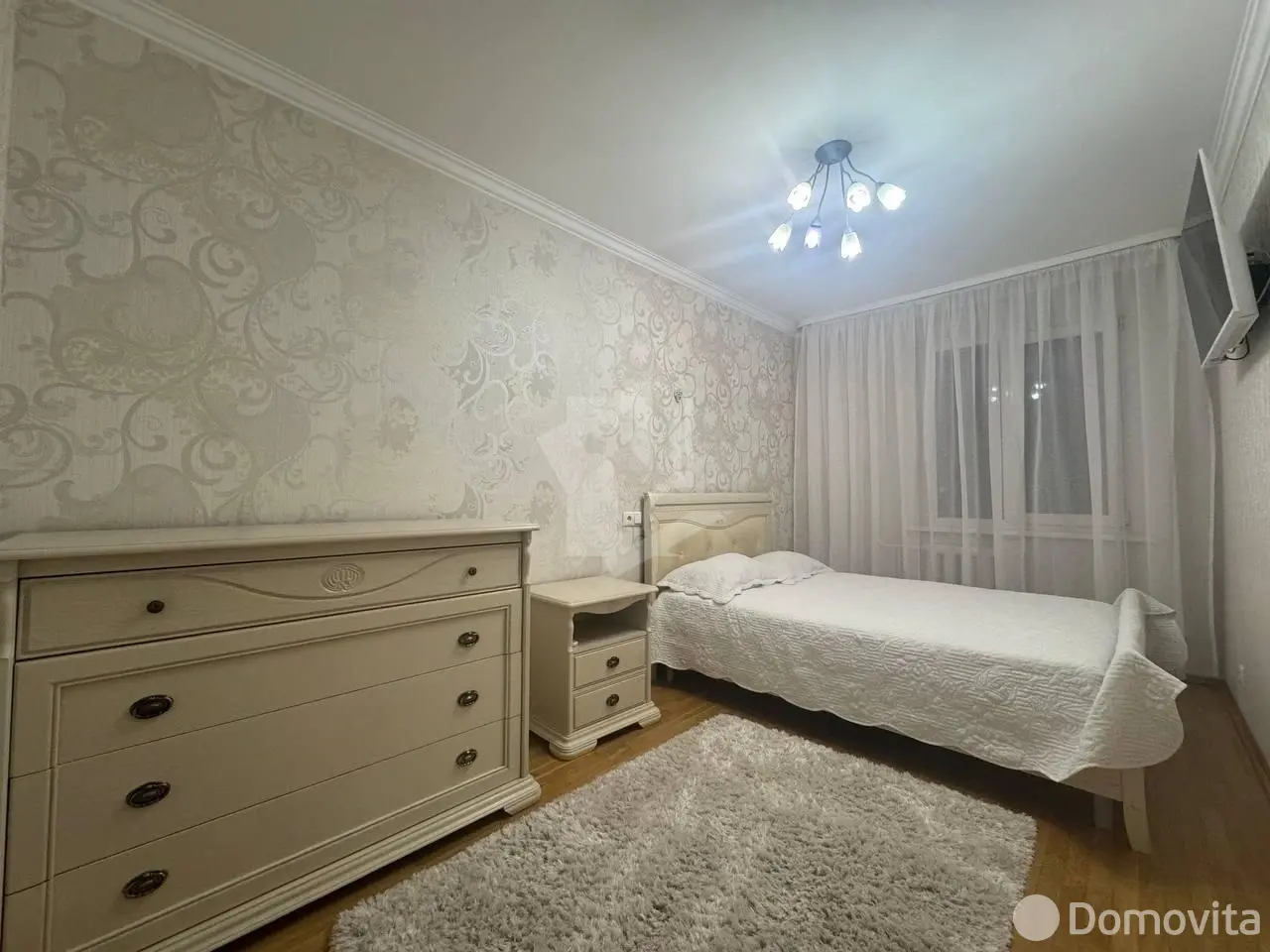 Стоимость аренды квартиры, Минск, ул. Парниковая, д. 3/1