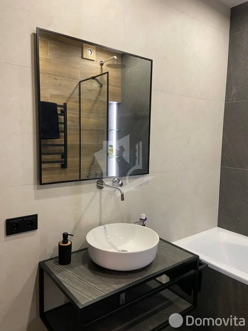 квартира, Минск, ул. Аэродромная, д. 18, стоимость аренды 2 618 р./мес.