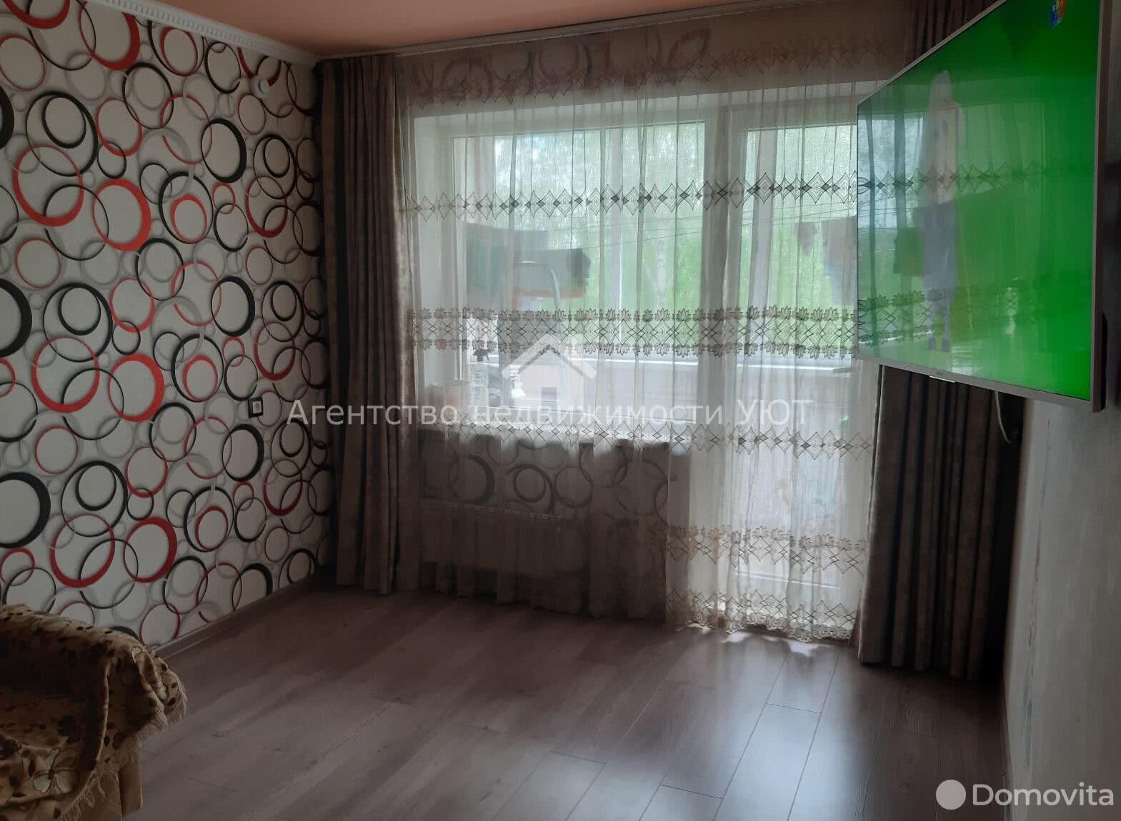 Купить 2-комнатную квартиру в Витебске, ул. Гагарина, д. 218, 28000 USD, код: 1008586 - фото 2