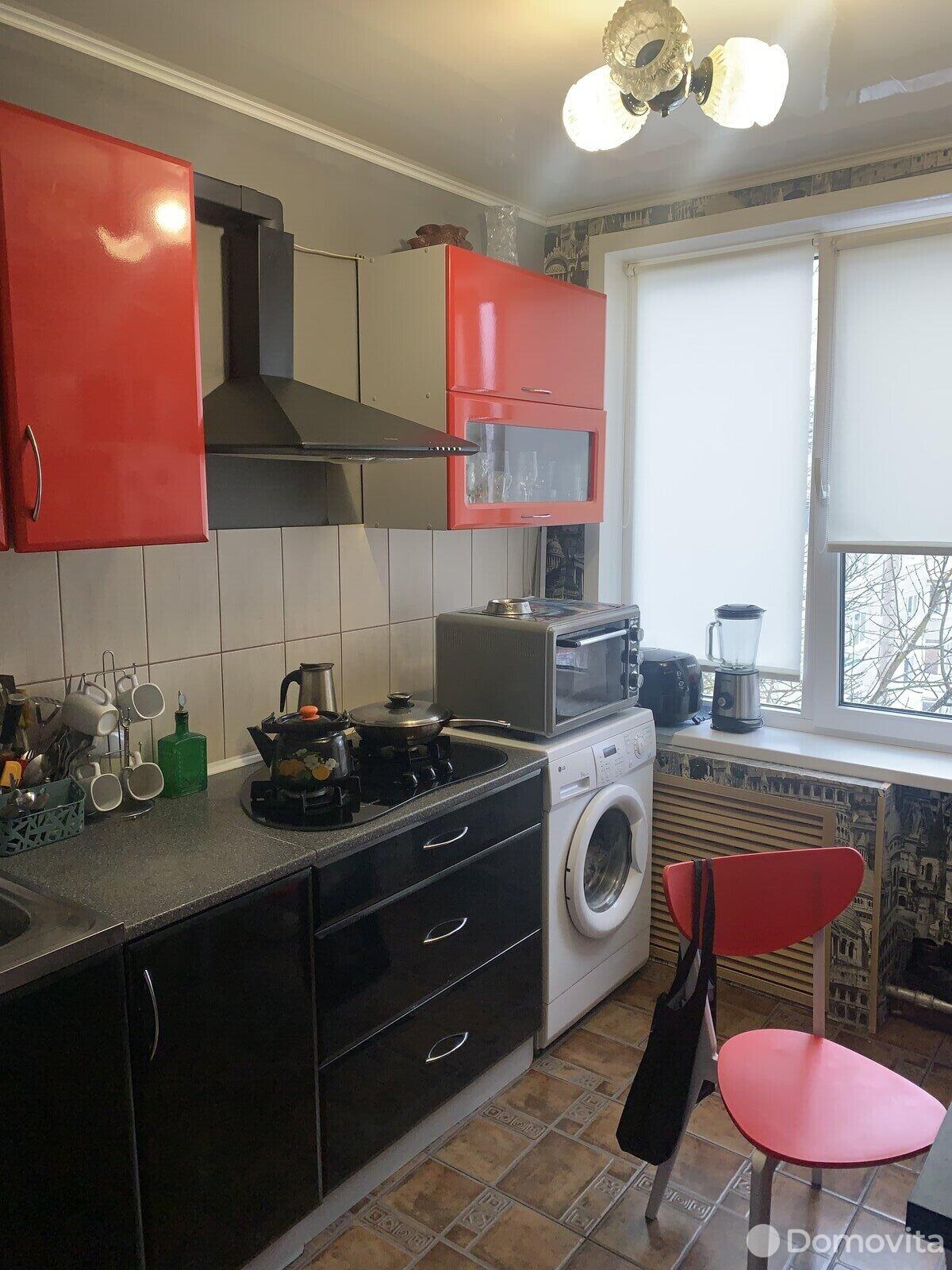 Купить 2-комнатную квартиру в Борисове, б-р Комарова, д. 22, 38000 USD, код: 972338 - фото 3