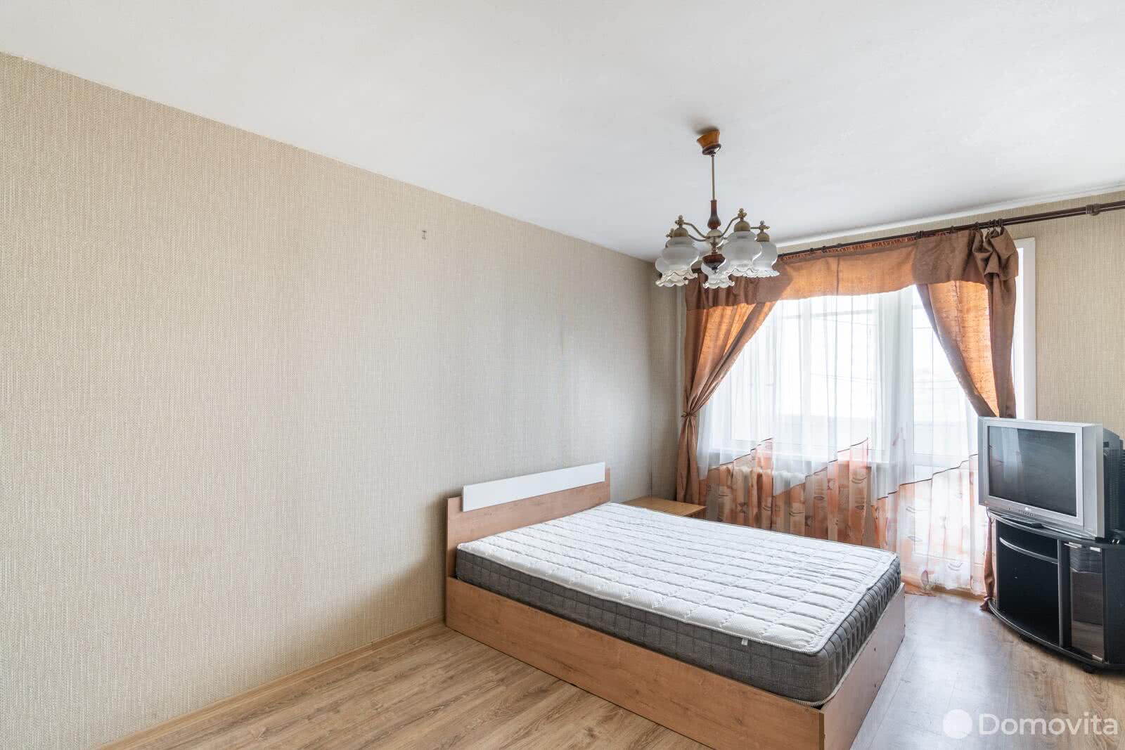 Купить 2-комнатную квартиру в Минске, ул. Сергея Есенина, д. 39, 66000 USD, код: 1021189 - фото 1