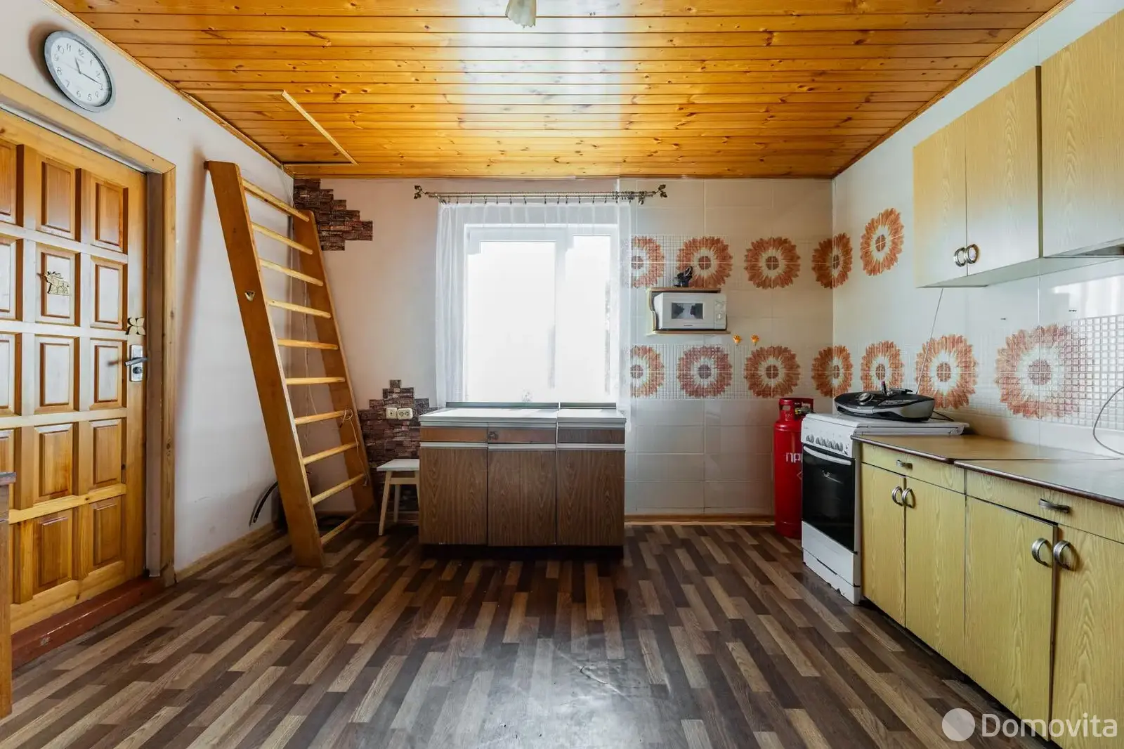 дом, Шпильки, 